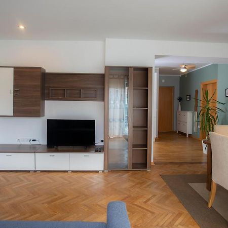 Apartment Rozalija Zirovnica ภายนอก รูปภาพ