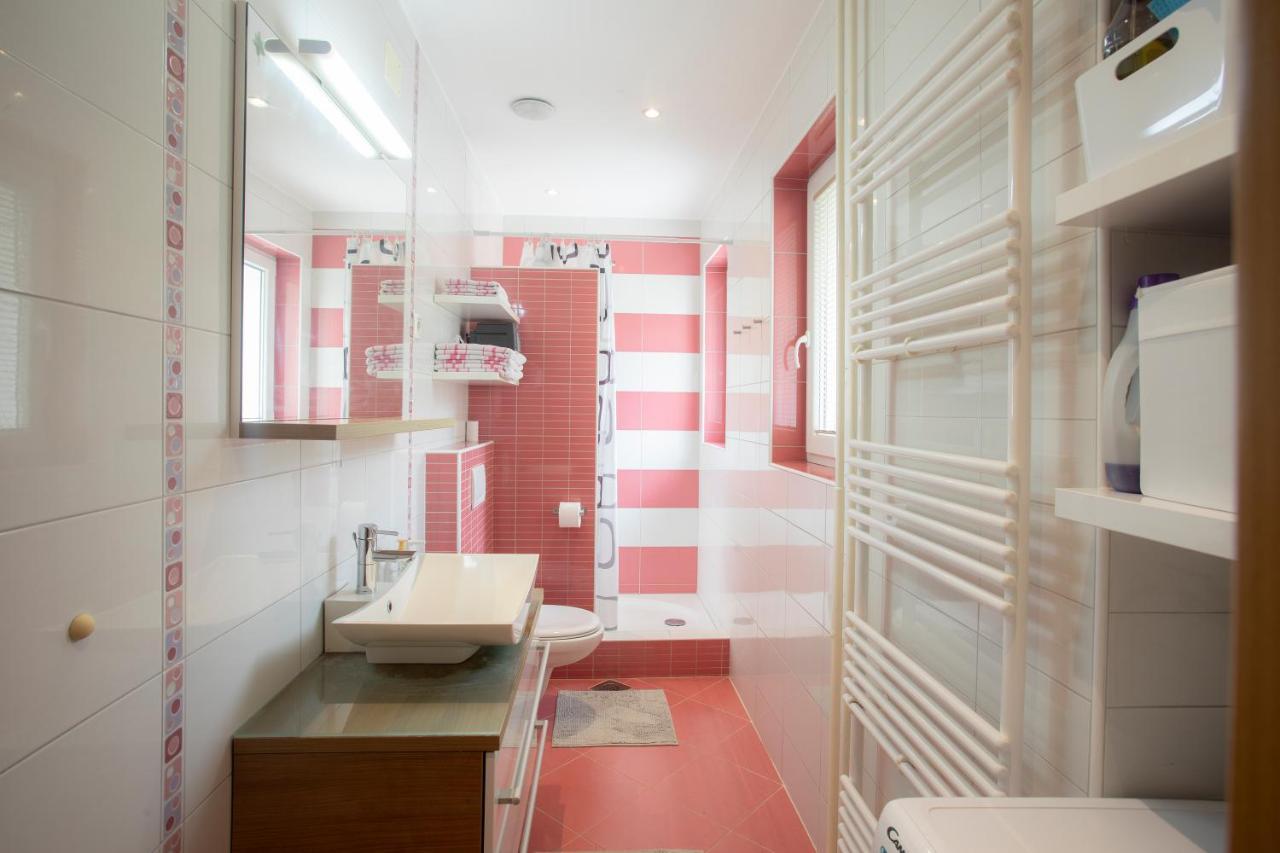 Apartment Rozalija Zirovnica ภายนอก รูปภาพ